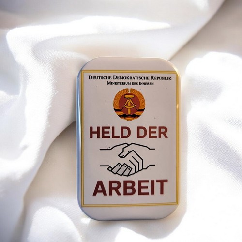 Held der arbeit - held, retro